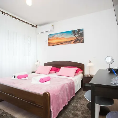 Maras Pensionat 3*