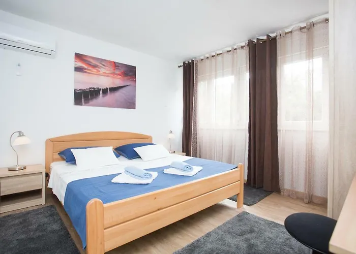 Guest house Maras 3*